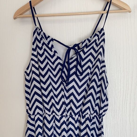 Sequin Hearts Dress - Picture 2 of 4